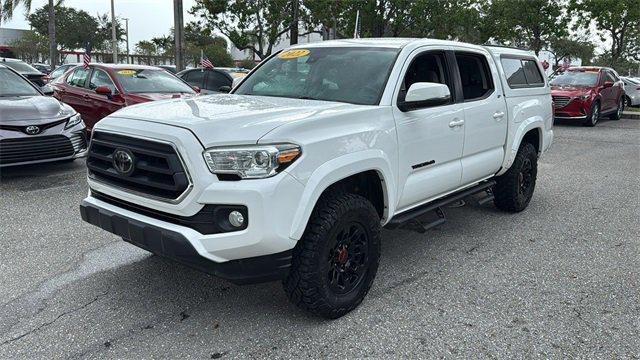Photo of 2022 White Toyota Tacoma