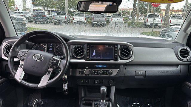 Photo of 2022 White Toyota Tacoma