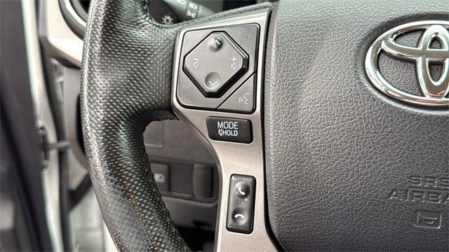 Photo of 2022 White Toyota Tacoma