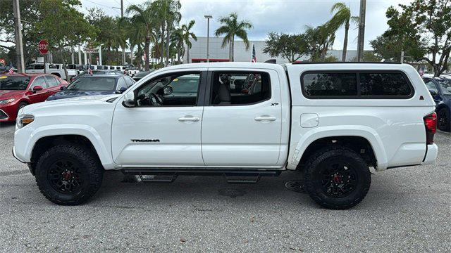 Photo of 2022 White Toyota Tacoma
