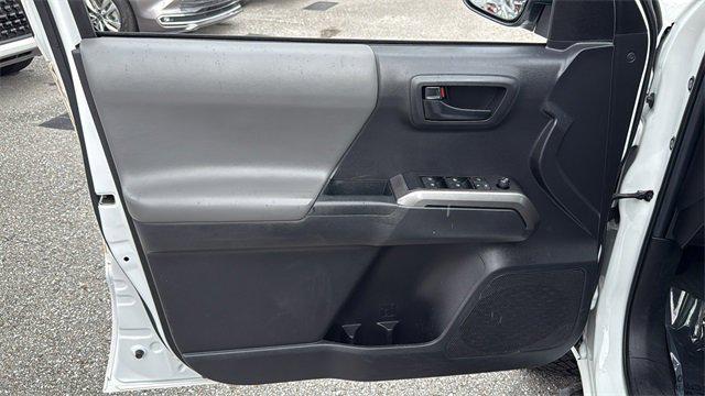 Photo of 2022 White Toyota Tacoma