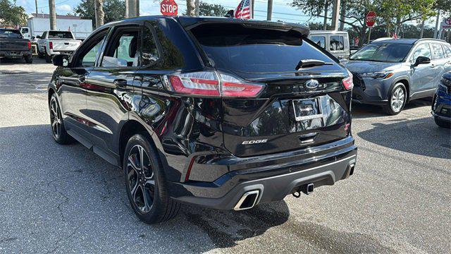 Photo of 2019 Agate Black Metallic Ford Edge
