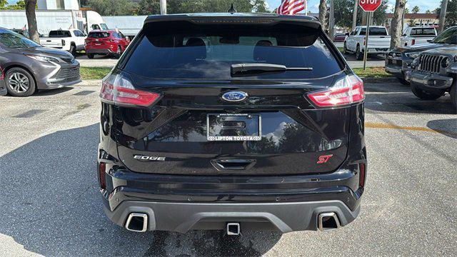 Photo of 2019 Agate Black Metallic Ford Edge