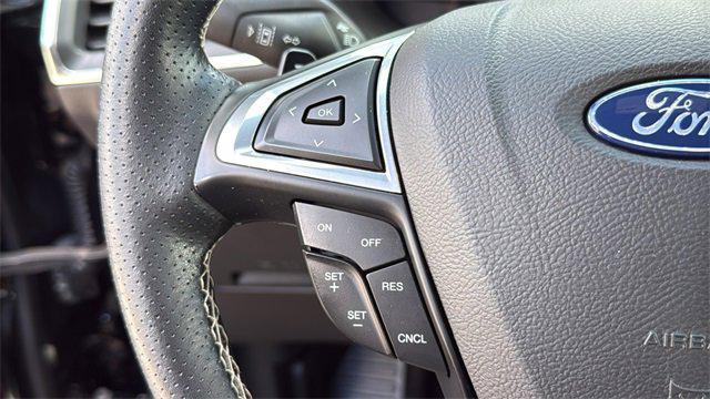 Photo of 2019 Agate Black Metallic Ford Edge