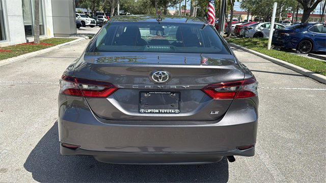 Photo of 2023 Gray Toyota Camry