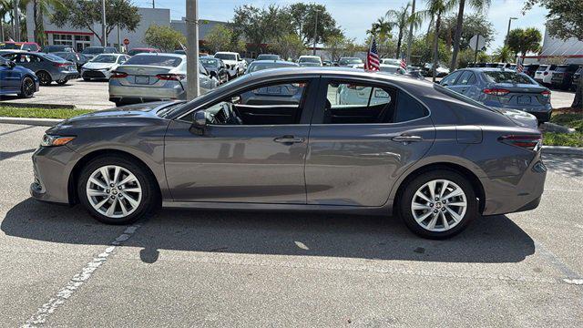 Photo of 2023 Gray Toyota Camry