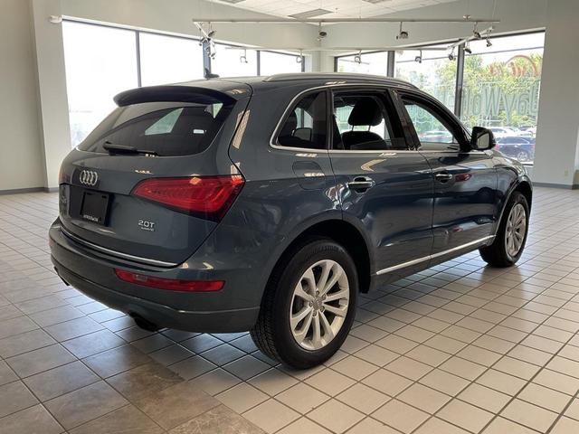 Photo of 2016 Blue Metallic Audi Q5