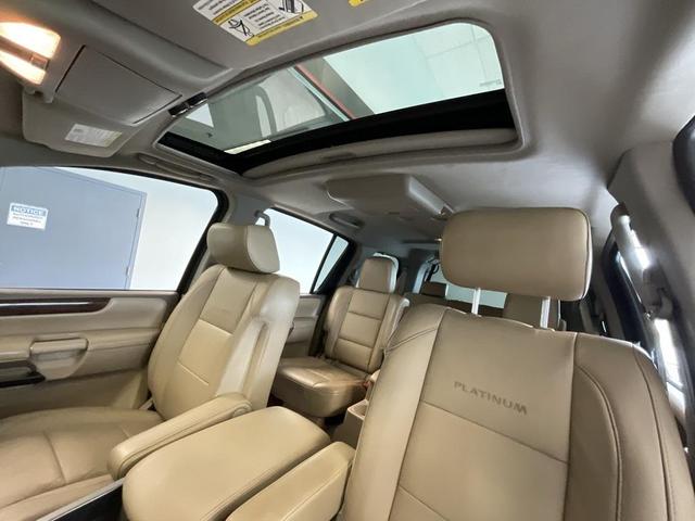 Photo of 2014 Galaxy Black Nissan Armada