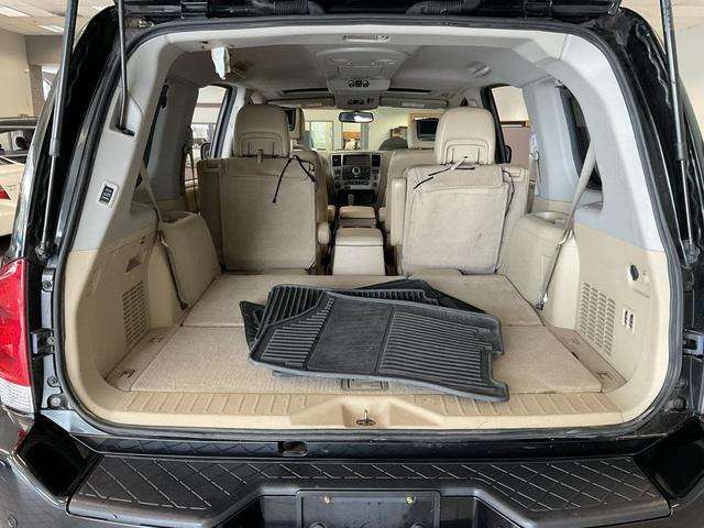 Photo of 2014 Galaxy Black Nissan Armada