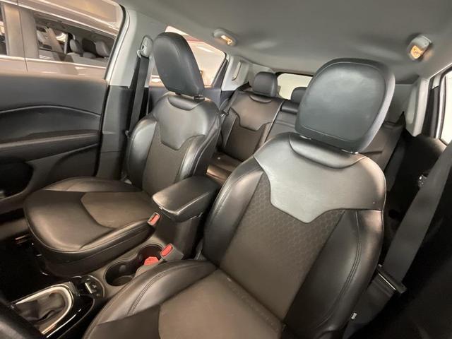 Photo of 2020 White Clearcoat Jeep Compass