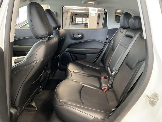 Photo of 2020 White Clearcoat Jeep Compass