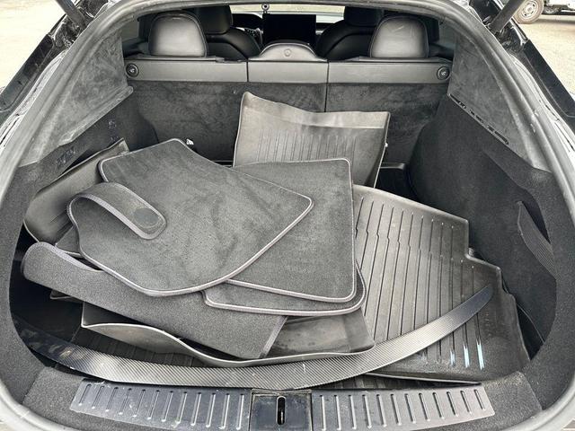 Photo of 2021 Black Tesla Model S