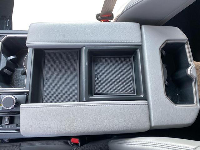 Photo of 2022 Midnight Black Metallic Toyota Tundra