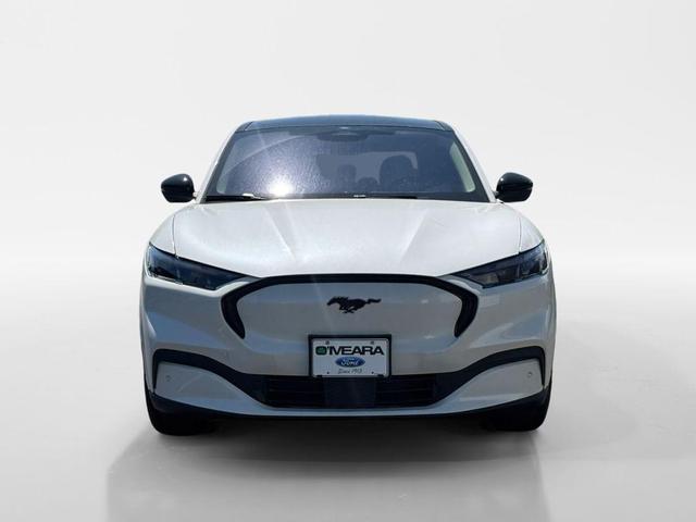 Photo of 2025 Star White Ford Mustang Mach-E