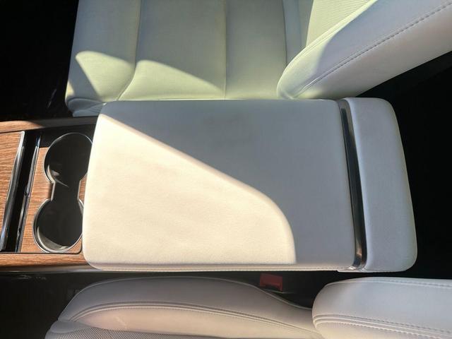 Photo of 2022 Blue Tesla Model S