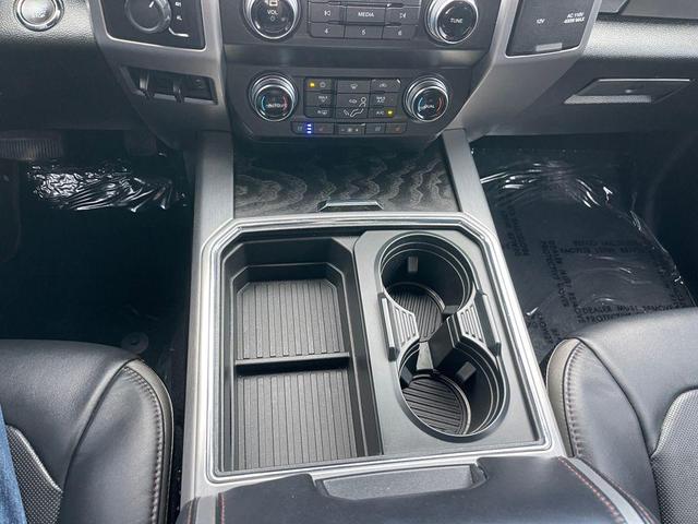Photo of 2019 Agate Black Metallic Ford F-450