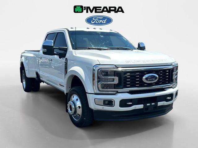 Photo of 2024 White Metallic Ford F-450