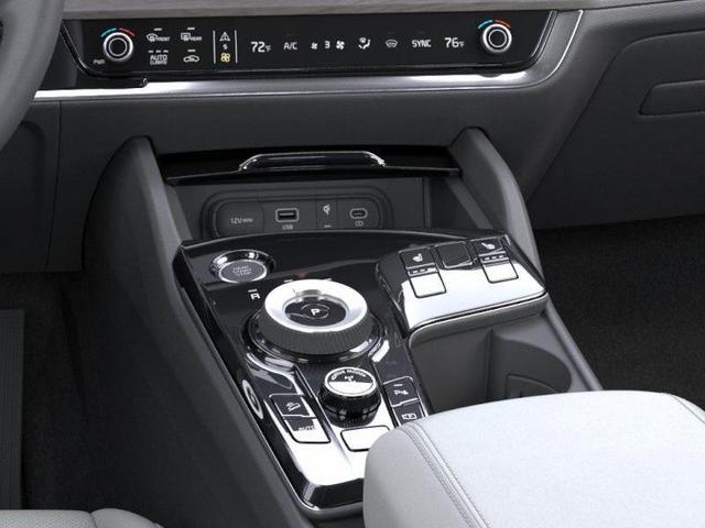 Photo of 2025 Jungle Green Kia Sportage Plug-In Hybrid