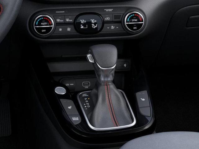 Photo of 2025 Snow White Pearl Kia Soul