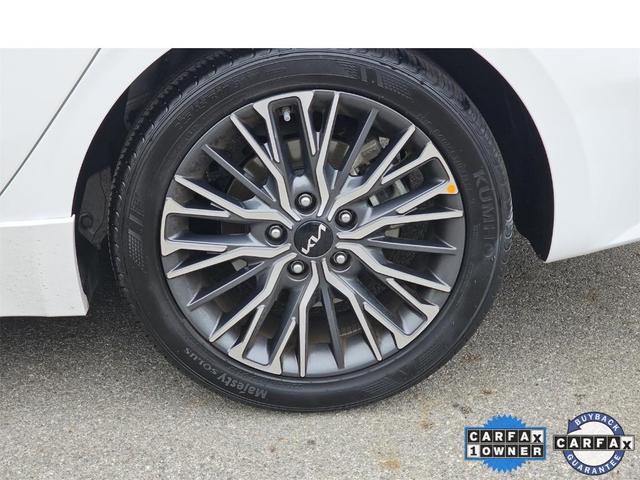 Photo of 2022 Snow White Pearl Kia Forte