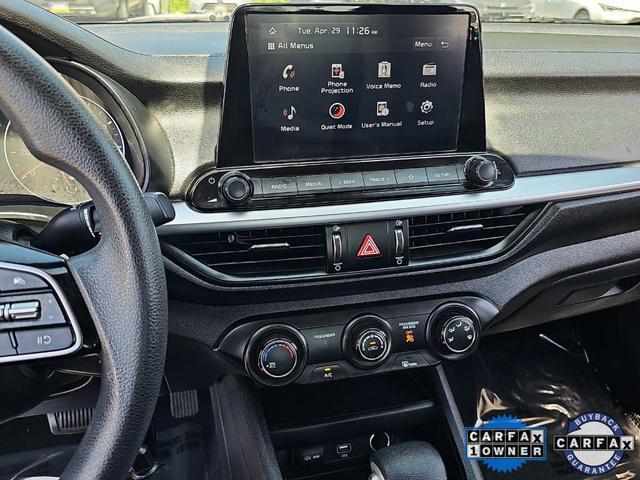 Photo of 2022 Fire Orange Kia Forte