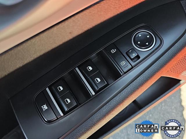 Photo of 2022 Fire Orange Kia Forte