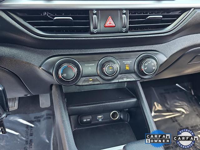 Photo of 2022 Fire Orange Kia Forte