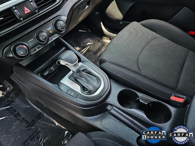Photo of 2022 Fire Orange Kia Forte