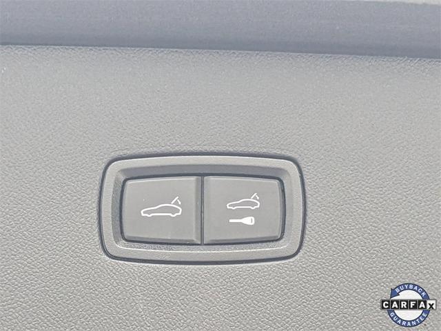Photo of 2021 White Porsche Cayenne