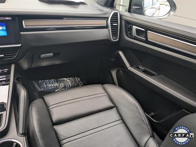 Photo of 2021 White Porsche Cayenne