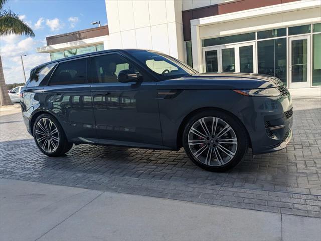 Photo of 2025 Varesine Blue Metallic Land Rover Range Rover Sport