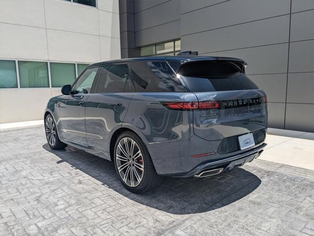 Photo of 2025 Varesine Blue Metallic Land Rover Range Rover Sport