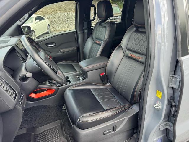 Photo of 2024 Gray Nissan Frontier