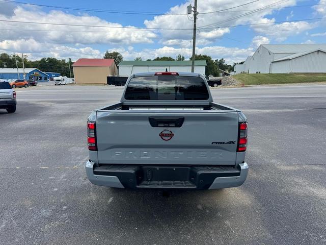 Photo of 2024 Gray Nissan Frontier