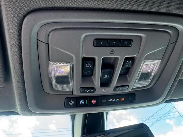 Photo of 2022 Black Chevrolet Silverado 1500