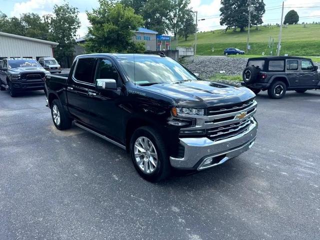 Photo of 2022 Black Chevrolet Silverado 1500