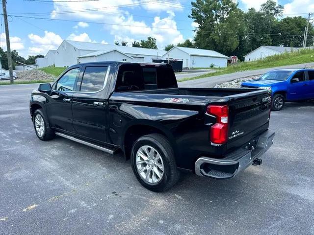 Photo of 2022 Black Chevrolet Silverado 1500