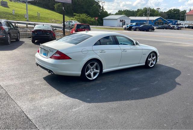 Photo of 2007 White Mercedes-Benz CLS-Class