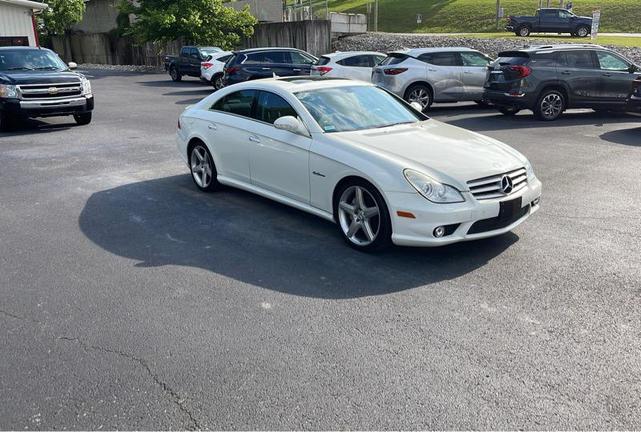 Photo of 2007 White Mercedes-Benz CLS-Class