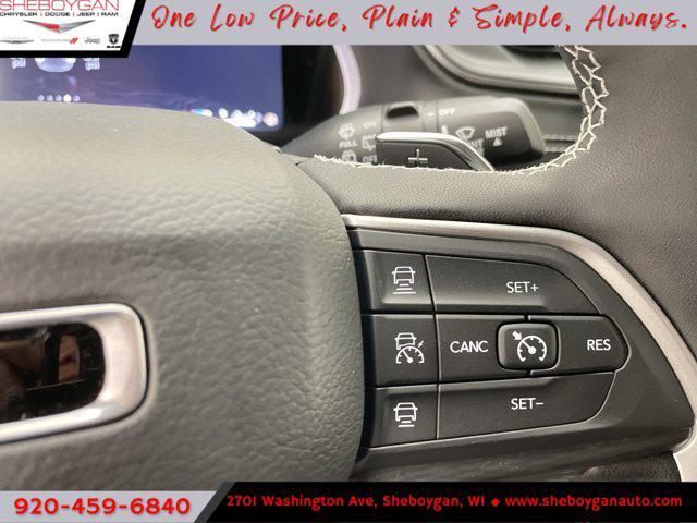 Photo of 2025 Silver Zynith Jeep Grand Cherokee