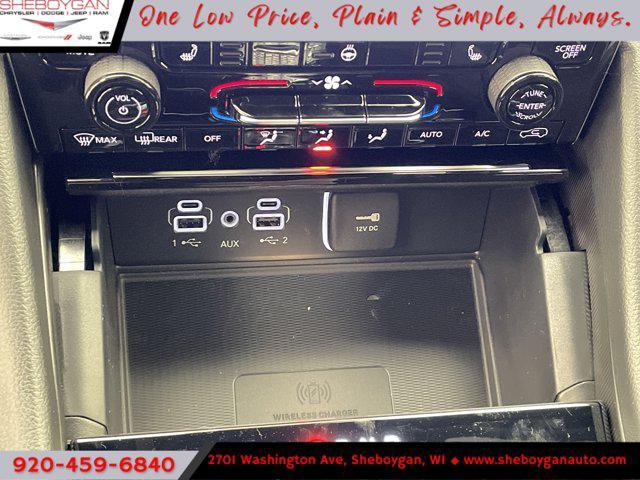Photo of 2025 Silver Zynith Jeep Grand Cherokee