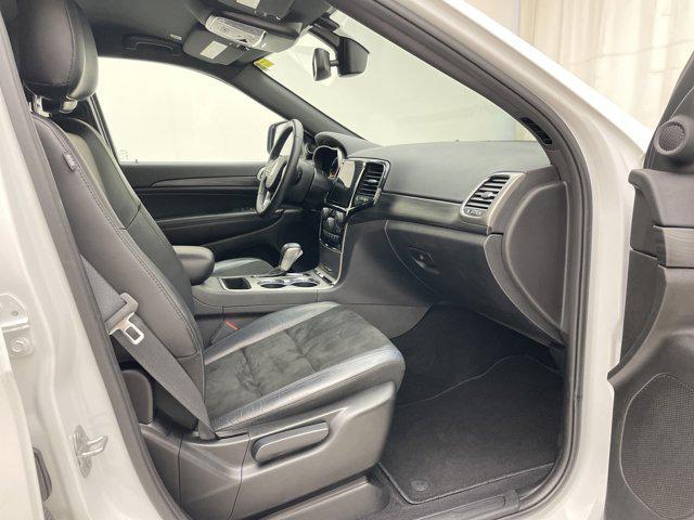 Photo of 2019 Bright White Clearcoat Jeep Grand Cherokee