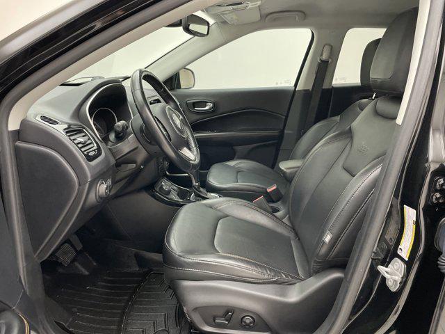 Photo of 2018 Diamond Black Crystal Pearlcoat Jeep Compass