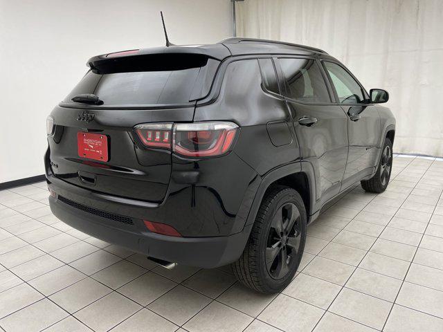 Photo of 2018 Diamond Black Crystal Pearlcoat Jeep Compass