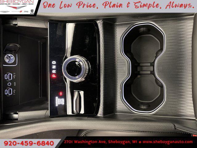 Photo of 2025 BRIGHT WHITE CLEAR Jeep Grand Cherokee L