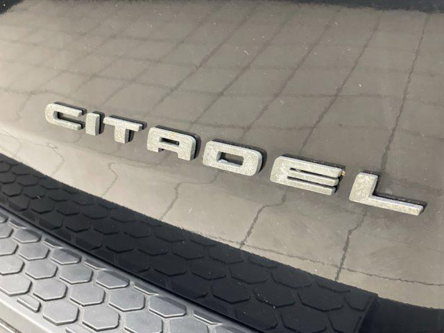 Photo of 2012 Brilliant Black Crystal Pearl Dodge Durango