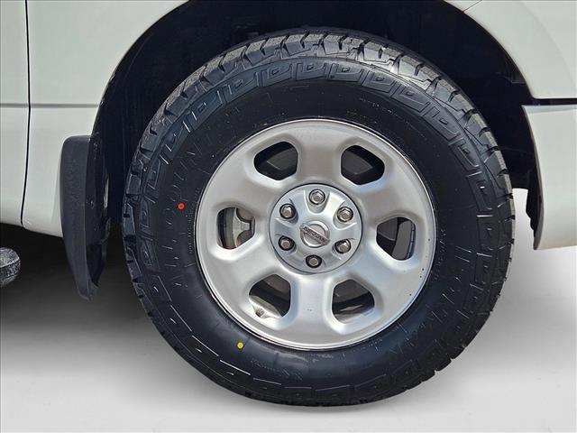 Photo of 2021 Glacier White Nissan Titan