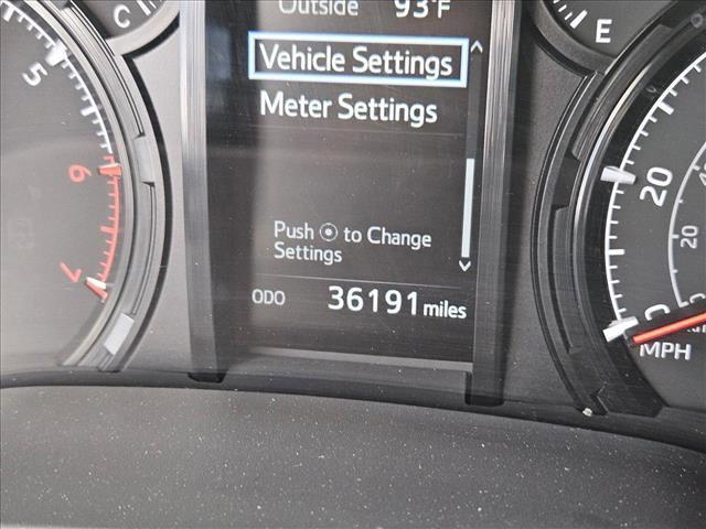 Photo of 2022 White Toyota 4Runner