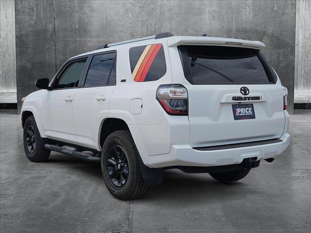 Photo of 2022 White Toyota 4Runner