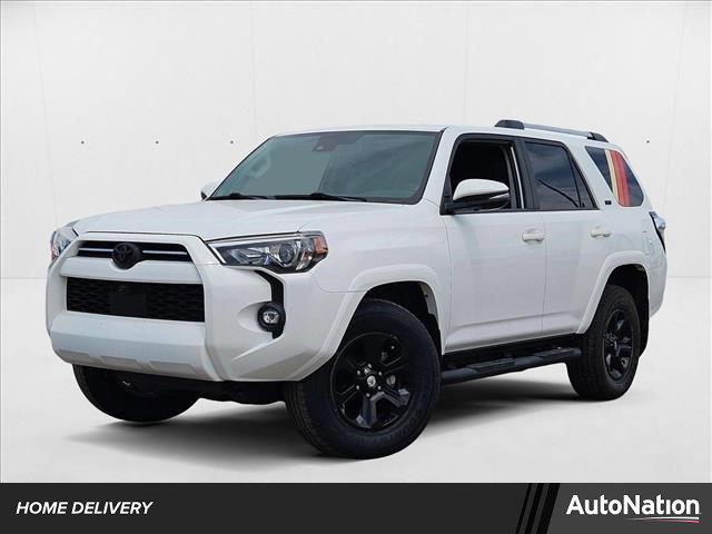 Photo of 2022 White Toyota 4Runner